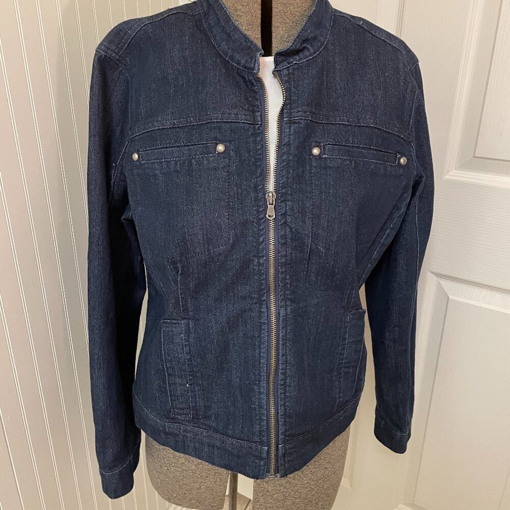 BACCINI DENIM JACKET, UNLINED, DARK WASH, ZIPPER CLOSURE, SIZE LARGE